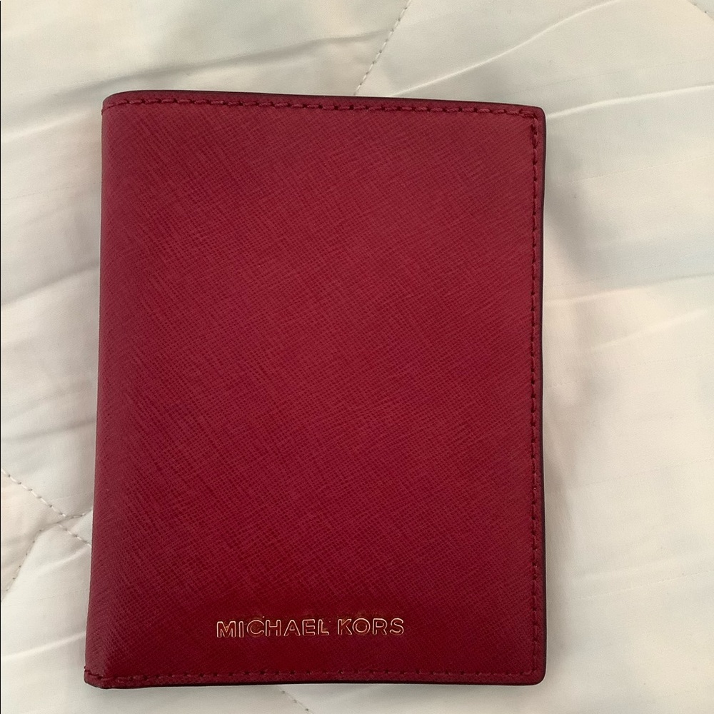 Michael Kors Jet Set Passport Wallet